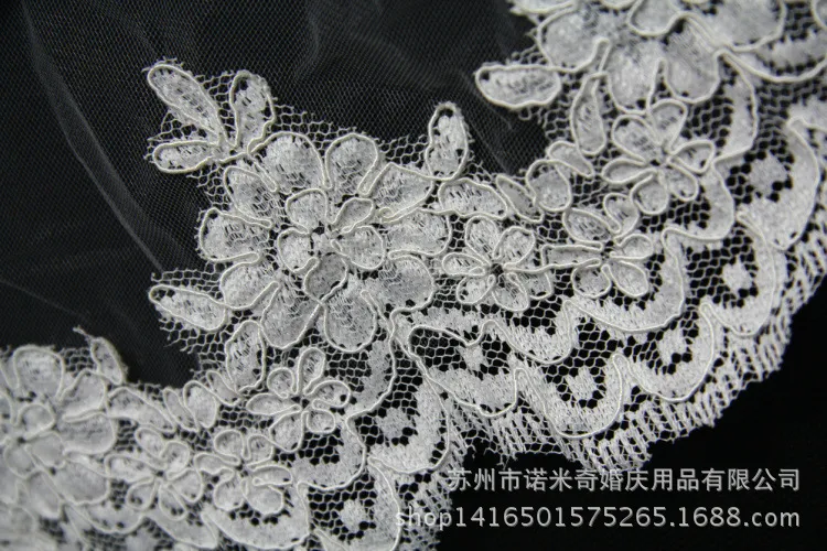 Whole Lace Wedding Veils Two Layers Gorgeous Appliques Lace Edge Bridal Veil Elbow Length Cheap Made283x