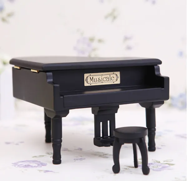 Nouveaux arrivants Boîtes de musique de piano en bois Boîtes musicales noires pour cadeaux1699557