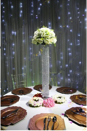 Centre de table de mariage en cristal et métal avec support à fleurs111
