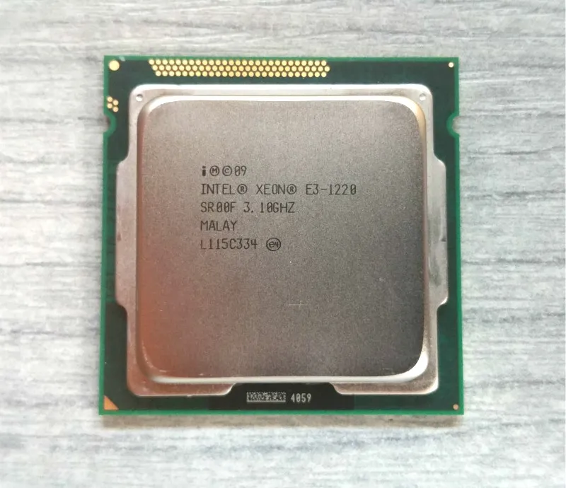 Processador de CPU quad-core Intel Xeon E3 1220 3,1 GHz 5 GT / s SR00F LGA1155