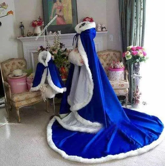 Mantelli da sposa invernali lunghi blu royal mozzafiato su misura Mantelli da sposa Mantelli da sposa caldi da sposa invernali in pelliccia sintetica