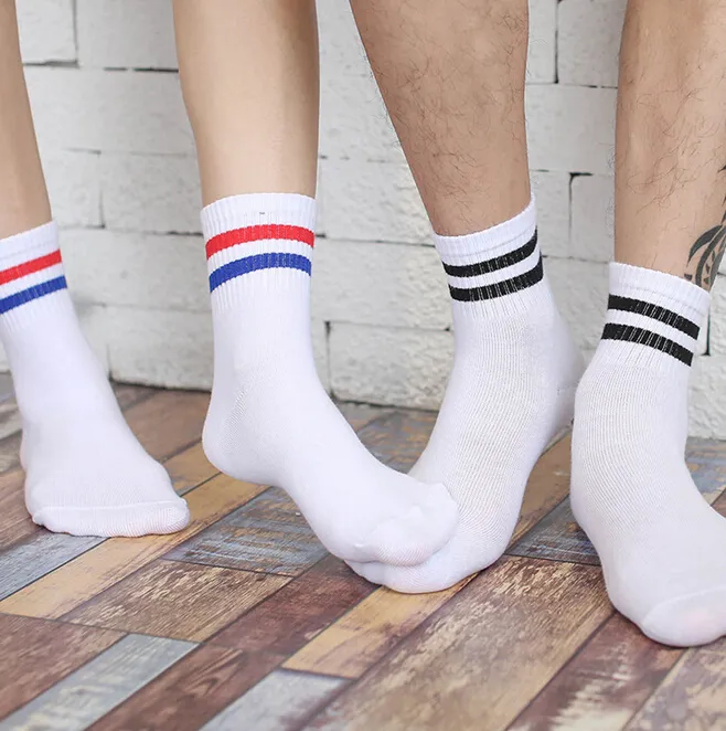 Großhandel - Klassische lange zwei gestreifte Socken Retro Old School aus hochwertiger Baumwolle für Damen Herren Skate-Socken 21006