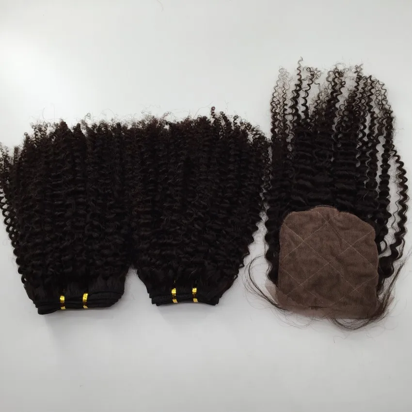 Afro kinky krullend 4 * 4 zijden sluiting met 2 stks Braziliaanse haar natuurlijke kleur menselijk haar goedkope maagdelijke haarbundels met sluiting / 