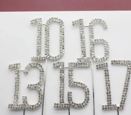 Srebrny Diamante Rhinestone Cake Topper Urodziny Numery ślubne Crystal Stick Cake Akcesoria Party Decor