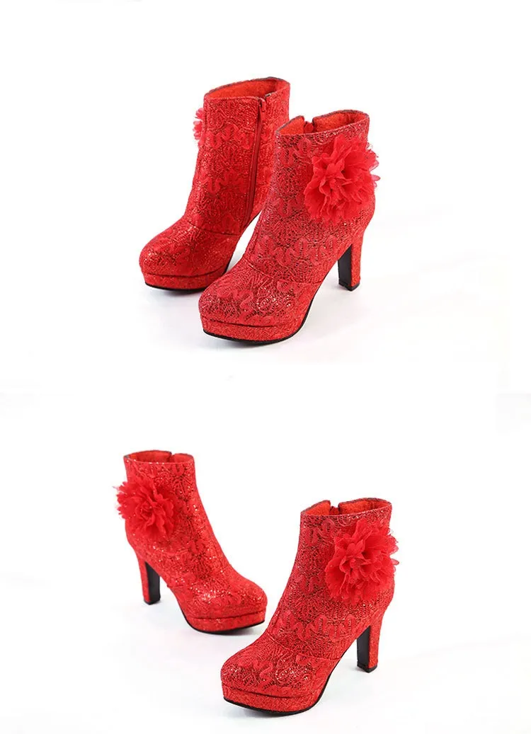 Chaussures de mariage en dentelle rouge bottines de mariée à talons hauts avec fleur à la main 10.5 cm talon épais chaussures de mariée scintillantes pas cher