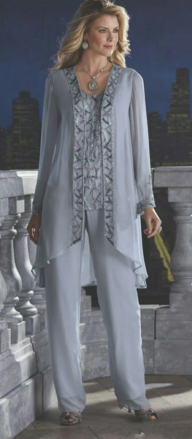 2019 Ny Moder av bruden Groom Pant Suit Silver Chiffon Beach Bröllop Mödrar Klänning Långärmad Pärlor Formell Kvällskläder 118