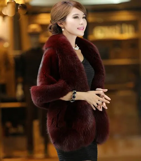 Ny Vinter Kvinnor Faux Fur Cape Cloak Coat Ärmlös Poncho Varm Outwear Cardigan Fur Coat C3226