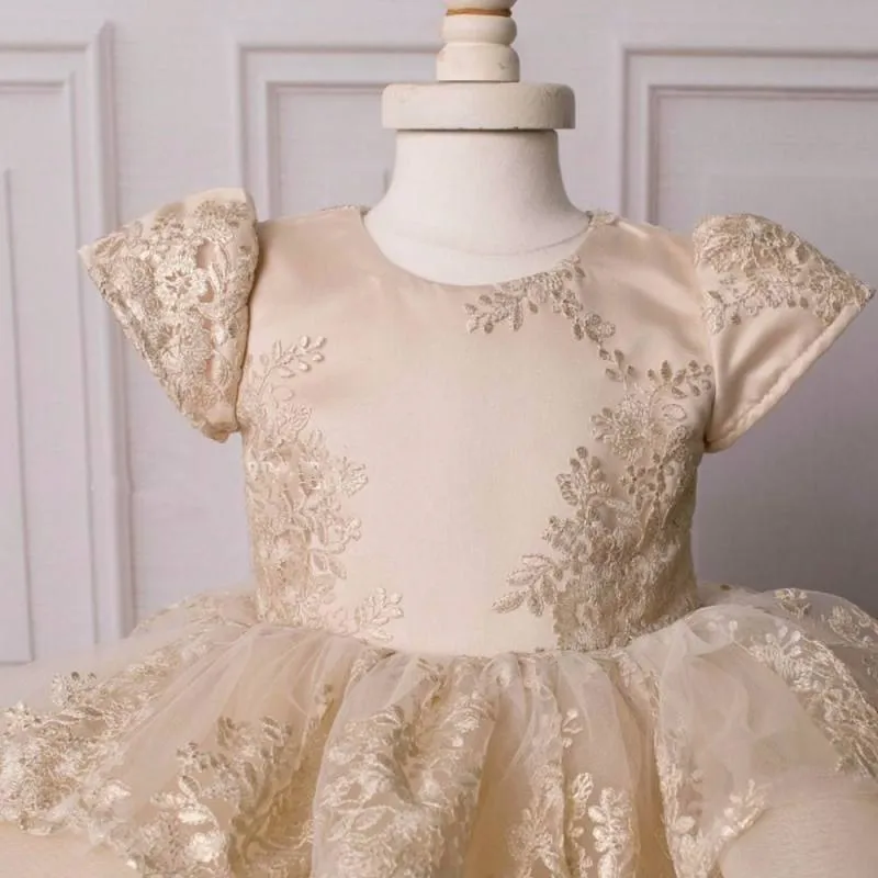 Champagne Lace Ball Gown Flower Girl Dresses For Weddings With Cap Sleeves Little Girls Pageant Dress Appliques Tulle Tiered Communion Gowns