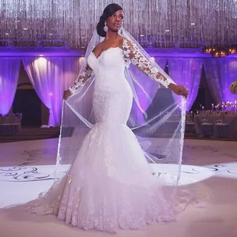 Plus Size Fit and Flare Wedding Dresses Mermaid Bridal Gowns with Illusion Long Sleeves Lace Appliques Off the Shoulder Court Train