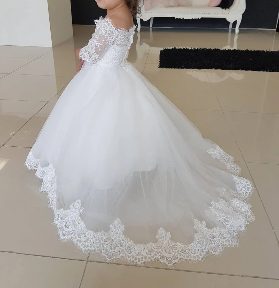 Elegante Lace Flower Girl Dresses Com Mangas Meia Para Casamentos Appliqued Little Girls Pageant Vestido de Tule Varredura Trem A Linha Comunhão Vestidos