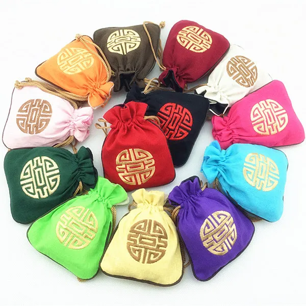 Unieke Chinese stijl kleine grote linnen geschenk tassen sieraden pouches trekkoord geborduurde gelukkige verpakking decoratieve opbergtas 50 stks / partij