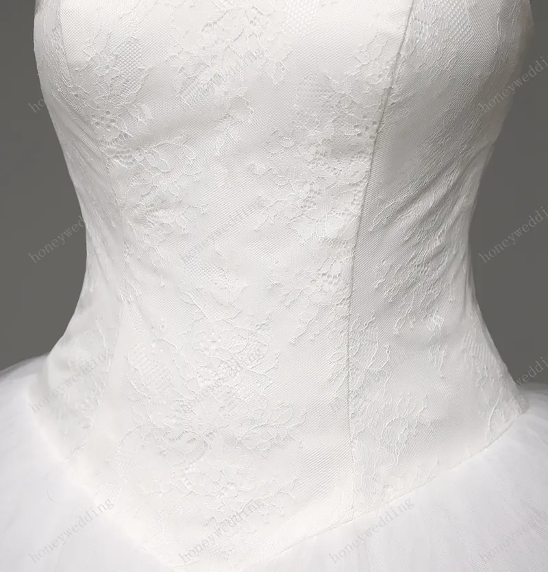 Vestidos de noiva de design simples barato espartilho coreto vestido de bola de tule de tule vestido de noiva Branco designer de marfim de marfim vestido de casamento 2016 und80233338