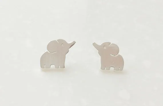 10 Paar kleine Elefanten-Ohrstecker, modisches Design, süße Baby-Elefant-Ohrstecker, Kinder-Tierschmuck für Frauen