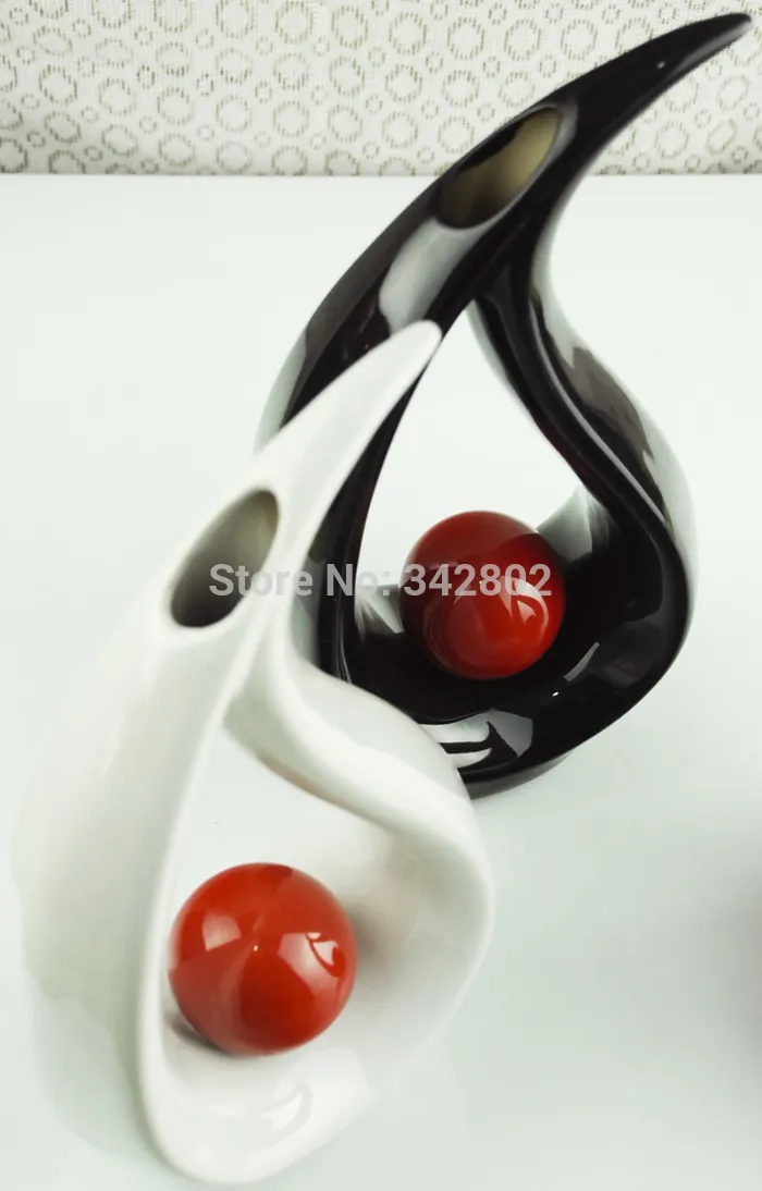 家の装飾のための現代の水形セラミック花瓶のための花瓶赤い黒の白い色の選択