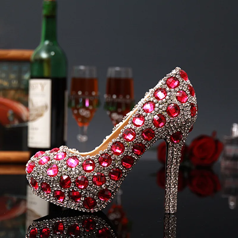 مضخات أزياء المرأة جلدية فاخرة اليدوية أحذية الزفاف الوردي كريستال منصات فائقة عالية الكعب حجر الراين فستان الزفاف أحذية