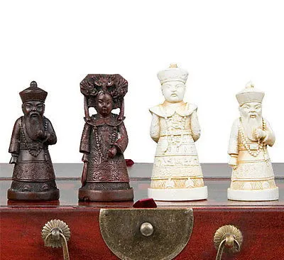 Caja de cuero de madera china con 32 Juego de ajedrez del guerrero