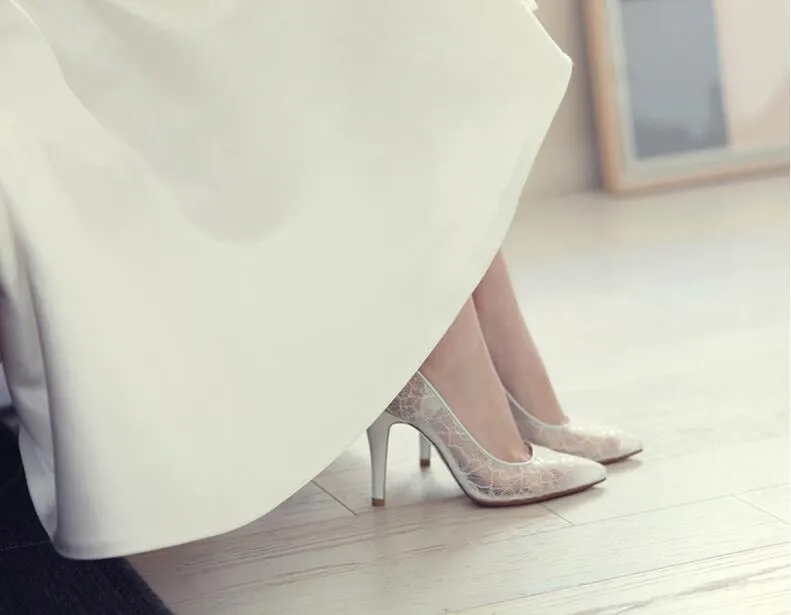 Elegante Bela Vogue Lace e Pele De Carneiro Estilo Simples 8.5 cm de Salto Alto Sapatos De Noiva De Casamento NK050