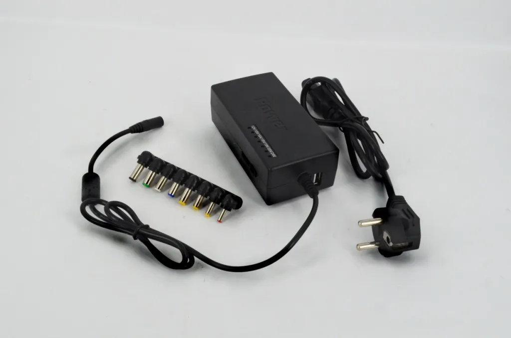 Wholesale Hot Sale Universal 96W Laptop Notebook AC Charger Power Adapter with EU UK AU US Plug with retail package 
