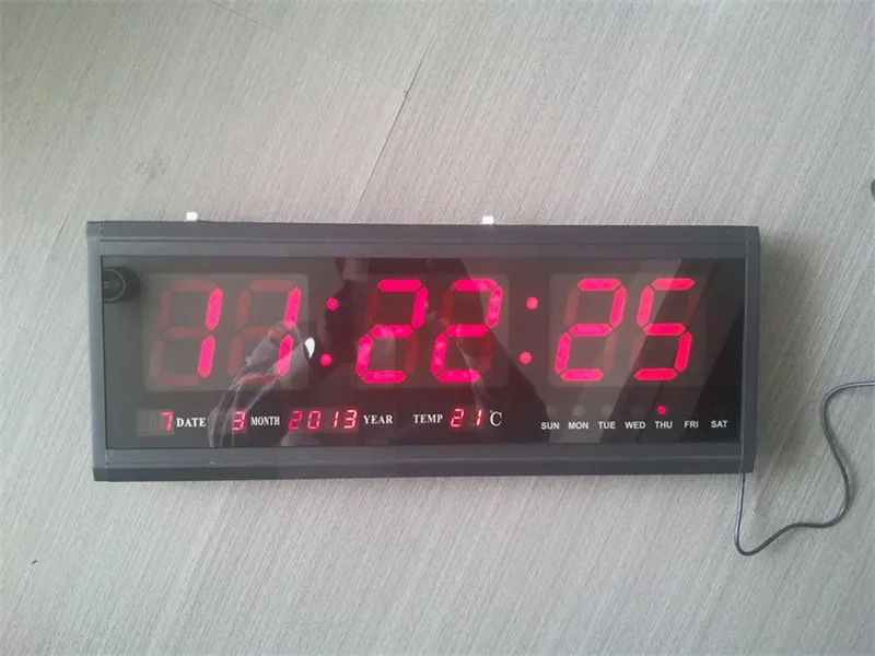 HT4819SM-3, Gratis frakt, Aluminium Stor Digital LED Väggklocka, Big Watch Modern Design, Digital Clock! Ledde elektronisk kalender