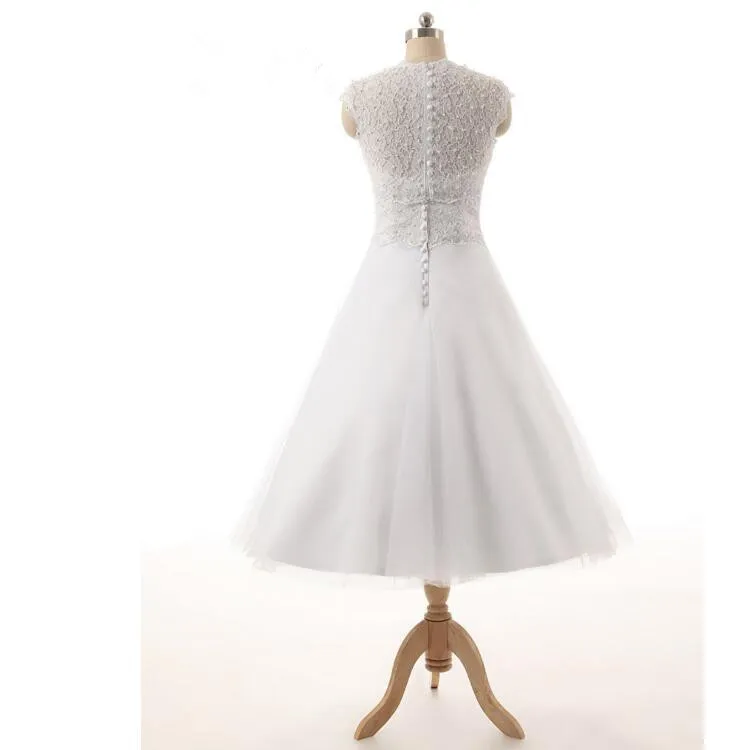 Eenvoudige goedkope korte trouwjurk Sheer nek kant met kralen holle rug een lijn knielengte tule plus size trouwjurken jurken nieuw