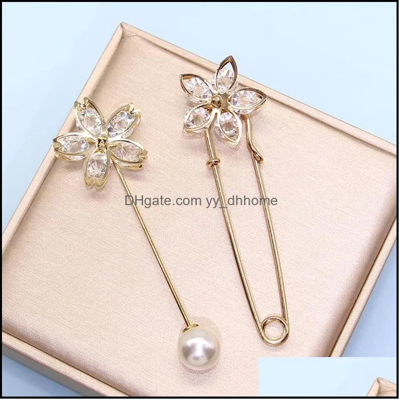 Pins, Brooches 6Pieces Set Fashion Pearl Brooch Cute Creative Fixed Clothes Crystal Decorative For Women Anti-Exposure Neckline Buckle