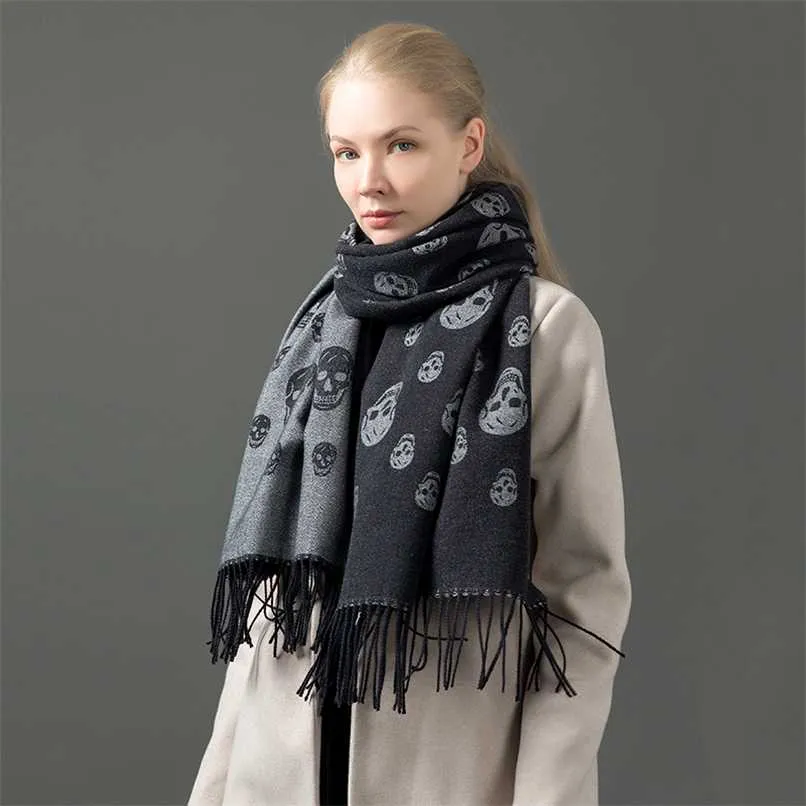 Luxury Skull Cashmere Scarf Women and Men Winter Scarf Thick Shawl Wrap Turban Holiday Gift 220114