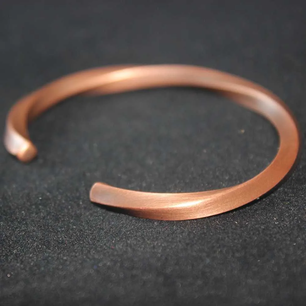 Buy Pure Copper Healing Bangle - Copper Online at the Best Price in India -  Loopify