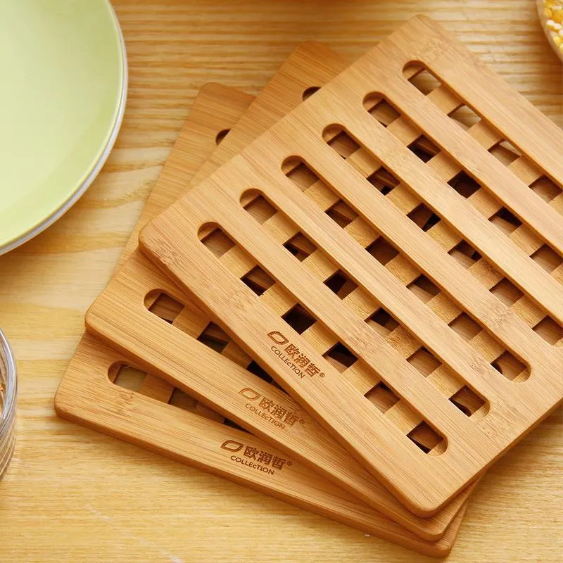 Mats & Pads 3pcs Kitchen Bamboo Hollow Wooden Thick Anti-scalding Cartoon Insulation Pad Table Mat Non-slip Pot Bowl Tray