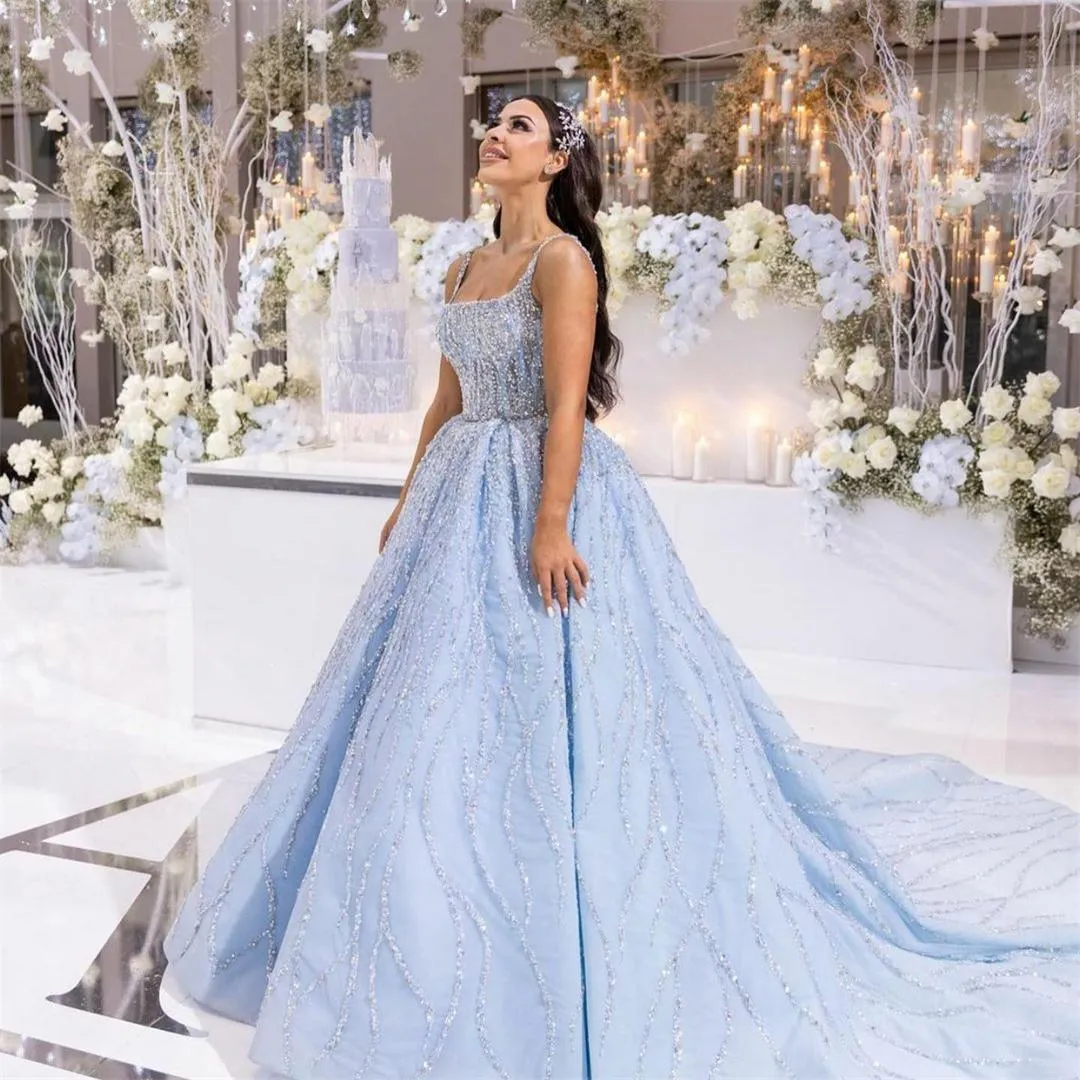 2021 Sky Blue Wedding Dresses Scoop Neck Long Dubai Arabiska Bröllopklänningar Med Pärlor Moderna Vestido de Novia