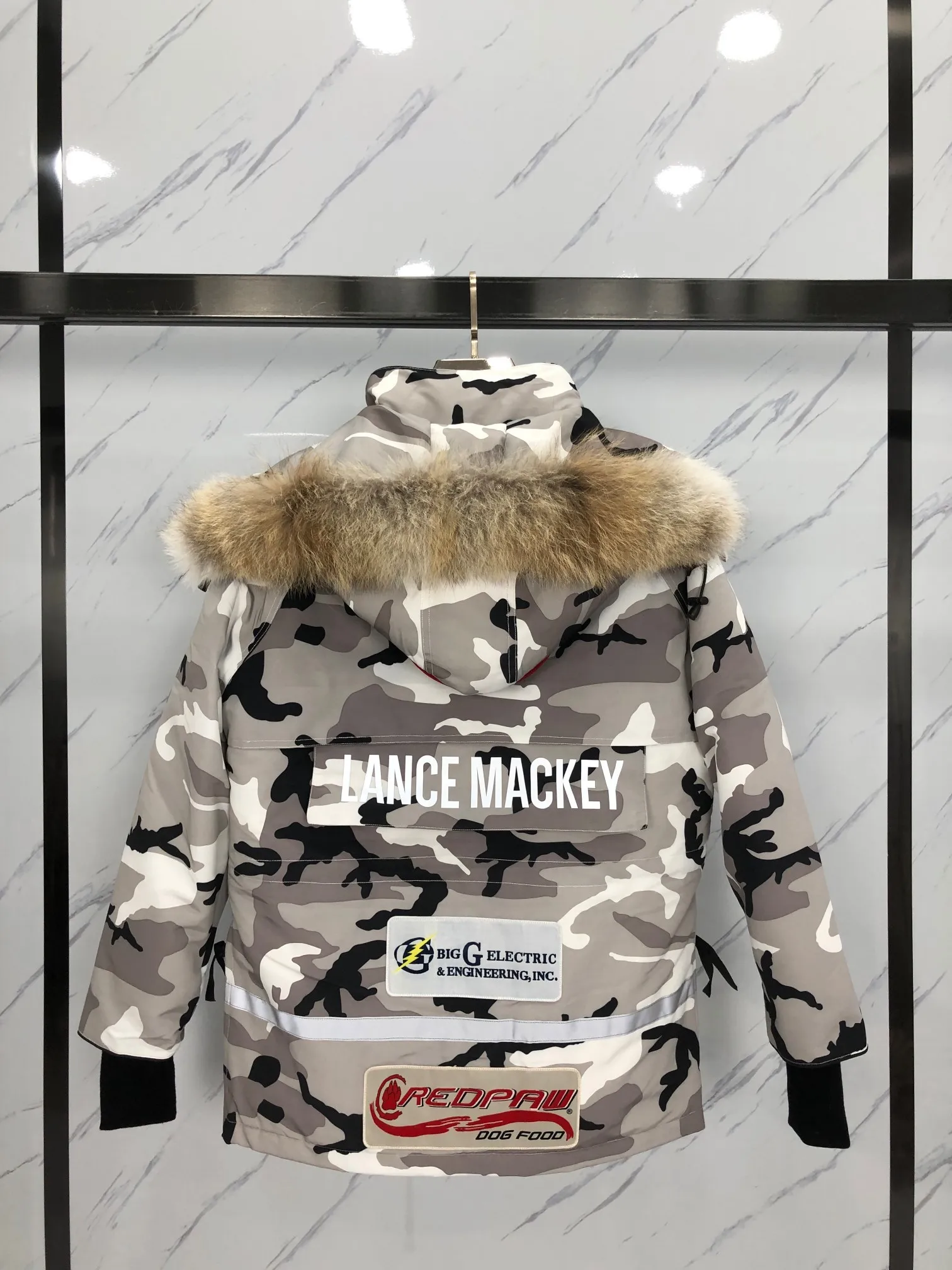 Lance Mackey Limited Edition Piumini da uomo Cappotti da neve con vera pelliccia di coyote 80% piumino imbottito Parka Cappello con cerniera Ykk staccabile