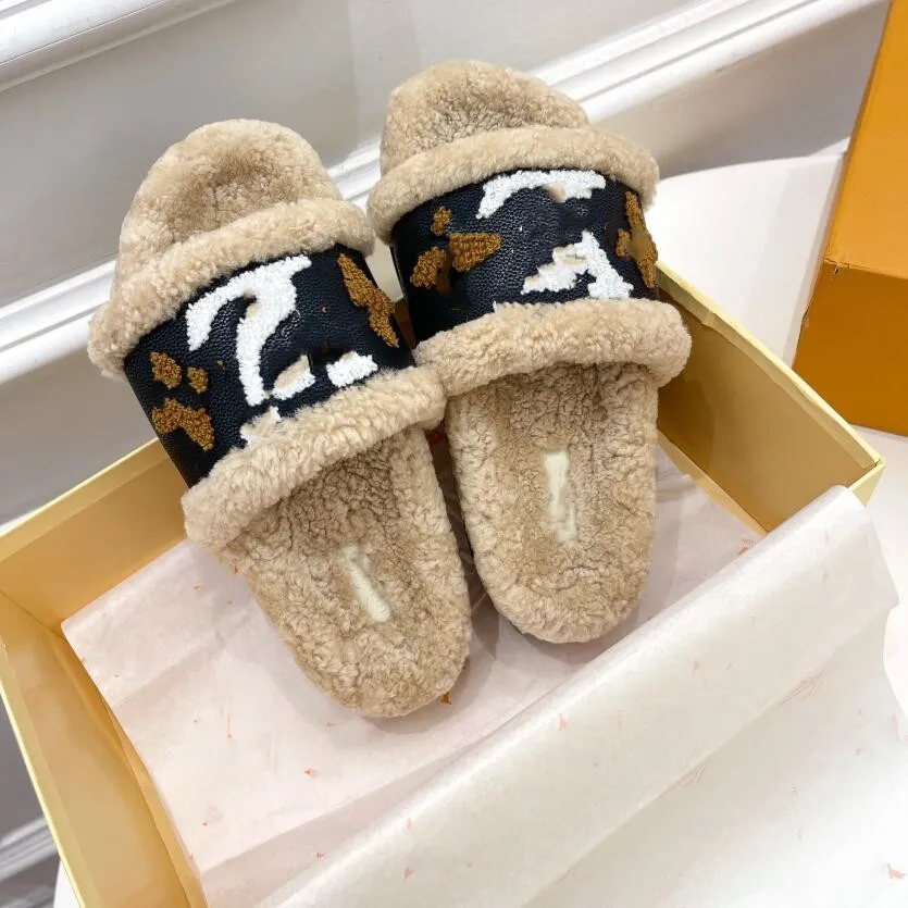 Luxurys designers Winter fur wool Slippers women Fluffy Furry letters Sandals Warm Comfortable Fuzzy Girl Flip Flop Slides size 35-41