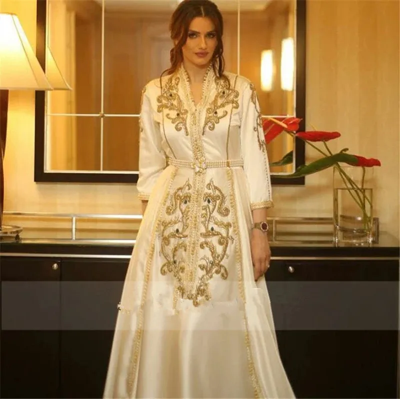 Abito da sera caftano marocchino bianco avorio Applique dorato Le donne indossano Robe De Soiree Maniche a tre quarti A-Line 322