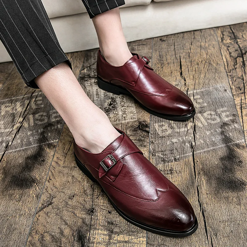 Moda Buty Męskie Slip On Loafers Leather Tassel Wedding Party Shoes Oddychający Office Męskie Outdoor Dress Men Shoes