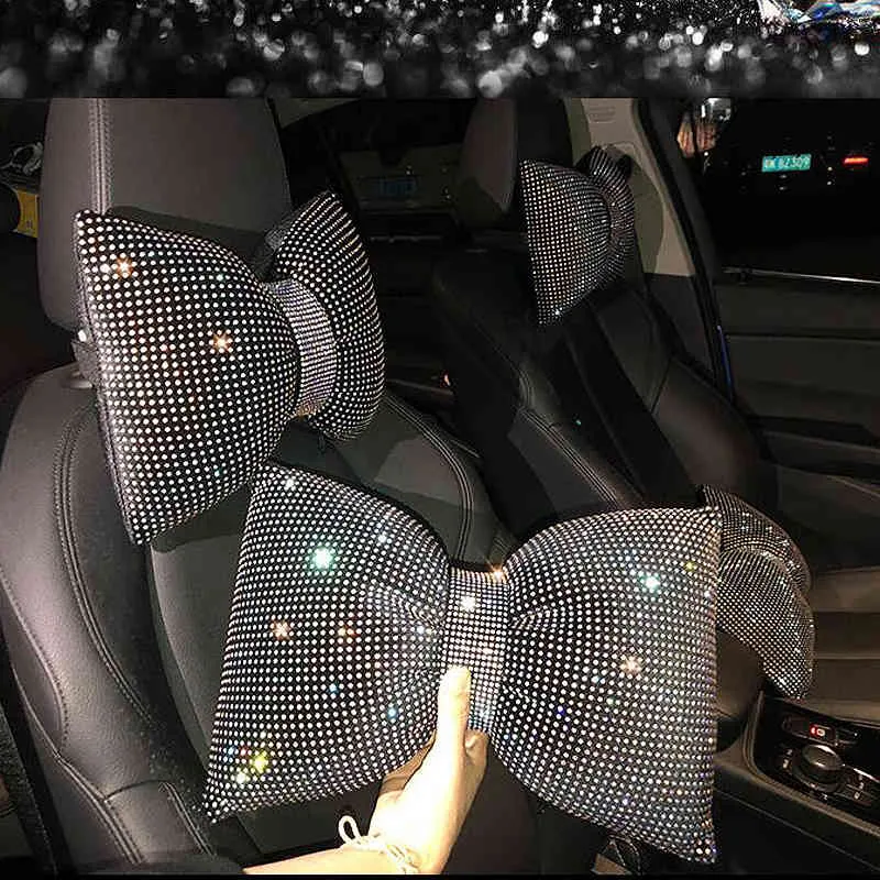 Creative Diamond Crystal Bow Neck Rhinestone Auto Neadrest Seat Support Midja Kudde Bring bil Tillbehör för kvinnor