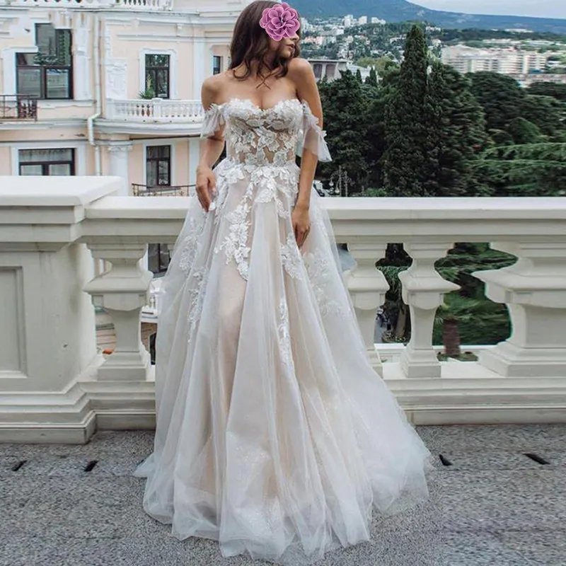 Sexy Sweetheart dentelle Une ligne Robes de mariée à l'épaule Robes de mariée sans manches Tulle Formelle Dres