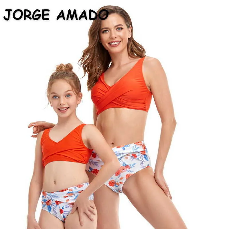 Zomer familie matching badpak 2-pcs sets effen kleur vest stijl bikini + bloemenzwembroek Moeder dochter E2103 210610