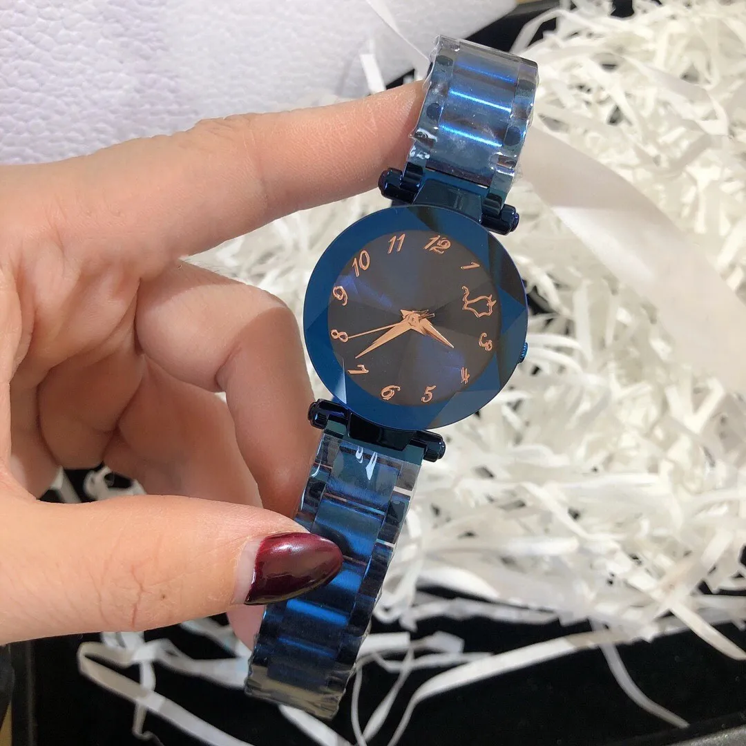 古典的なステンレススチールナンバー腕時計レディースクォーツブレスレット女性新年36mm時計のための幾何学的動物の時計