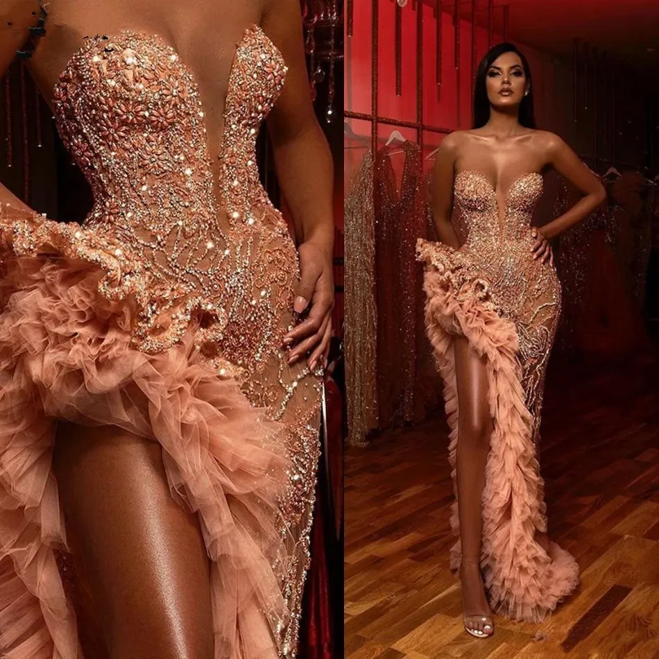 Vestidos de formatura femininos sem alças com contas e lantejoulas, babados brilhantes, fenda alta, vestidos de festa formais árabes à noite