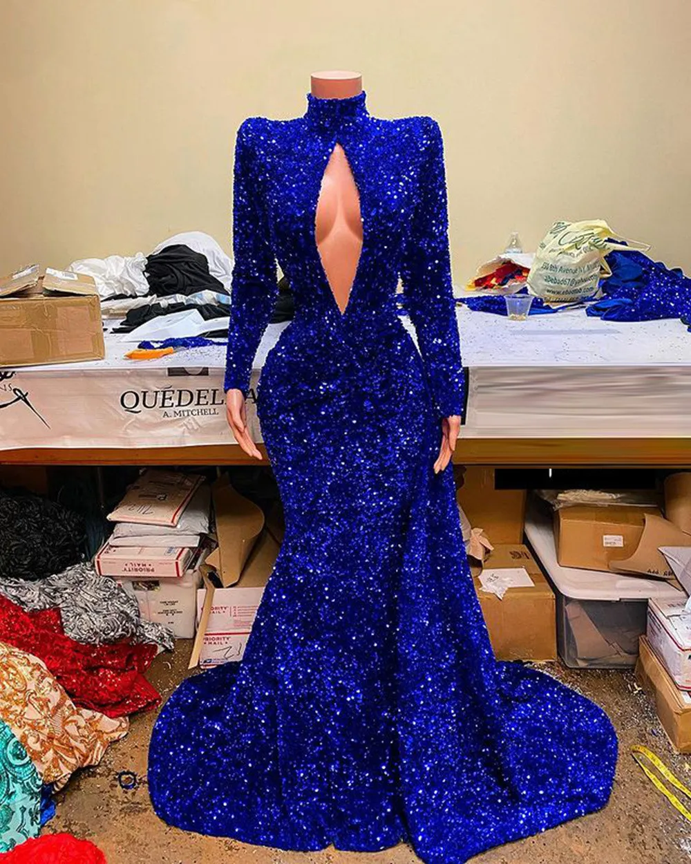 Długie Sparkly Prom Dresses Wysokiej szyi Z Długim Rękawem Sexy Mermaid Royal Blue Cekinowe Afryki Czarne Dziewczyny Wieczorem Gali Party Suknie