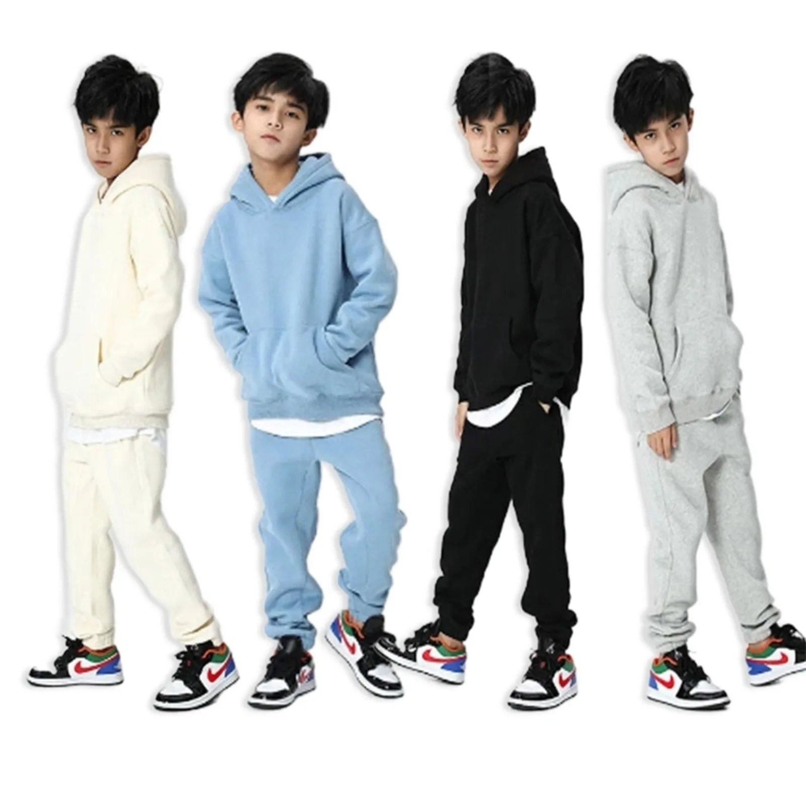 Tuta sportiva di arrivo per abbigliamento per ragazzi Set Felpa con cappuccio calda casual Top a maniche lunghe Pantalone Abbigliamento per bambini Abiti Tuta 2 pezzi 220217