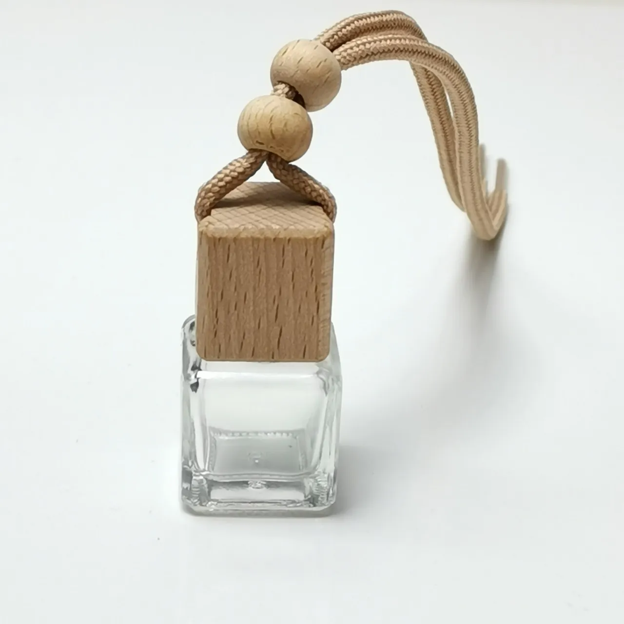 Car Ornaments Essential Oils Diffusers Fragrance Bottles Perfume Bottle Pendant Square Empty Glass Beech Wooden Lid Hanging Decoration TR0020