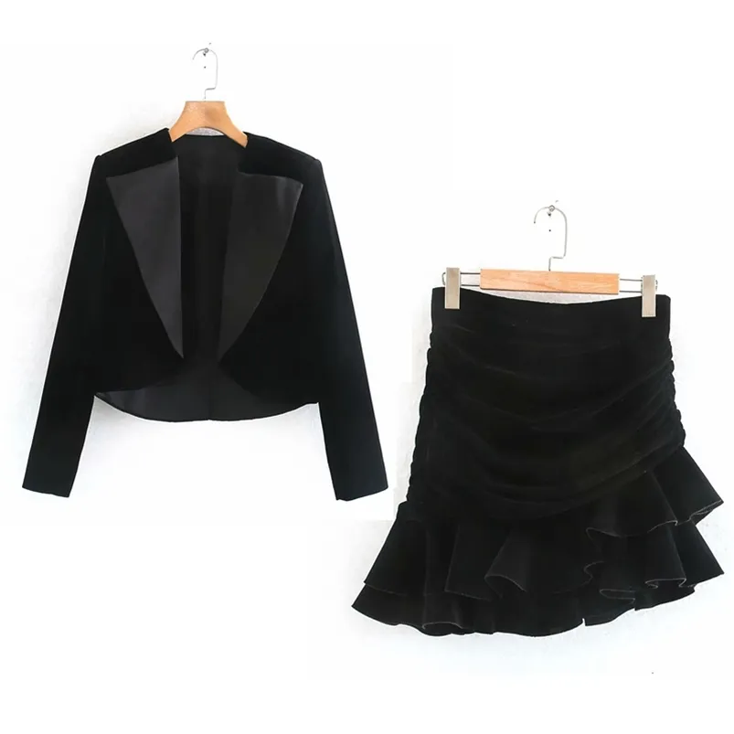 Kobiety Jesień Velvet Garnitury 2-częściowe Zestawy Vintage Black Blazers i plisowane Mini Spódnice Kobiet Moda Dwukierki Zestawy Odzież 210513