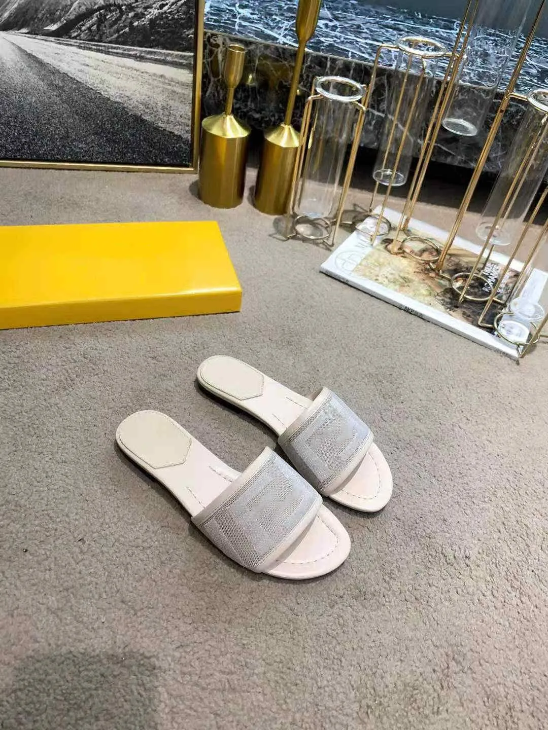 2021 Kvinnor Sandaler Tofflor Broderi Designers Slides Sandal Blommig Brokad Flip Flops Randigt Beach Läder Gummi Blomma Tofflor Loafers med låda