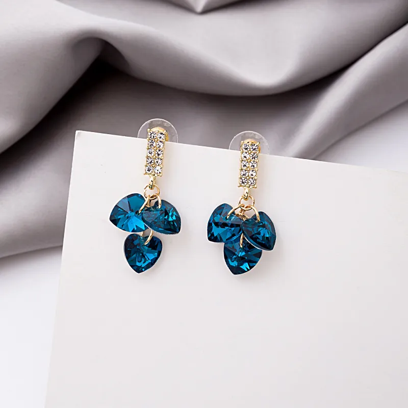 Beautiful Charming Deep Blue Three Heart Dangle Earrings For Women Short Pendant Earring Elegant Fashion Jewelry