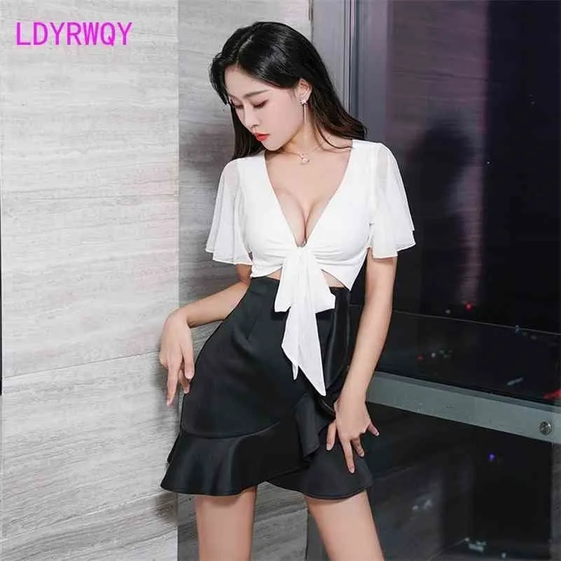 Nightclub women's night dress sexy stitching strap temperament to reduce the age of thin bag hips Office Lady Winter 210416