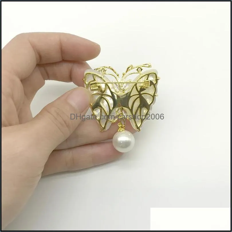 Pins, Brooches High Quality Natural Shell Butterfly Shape Brooch Delicate Jewelry Round Pearl Gold Filled Brass For Gift