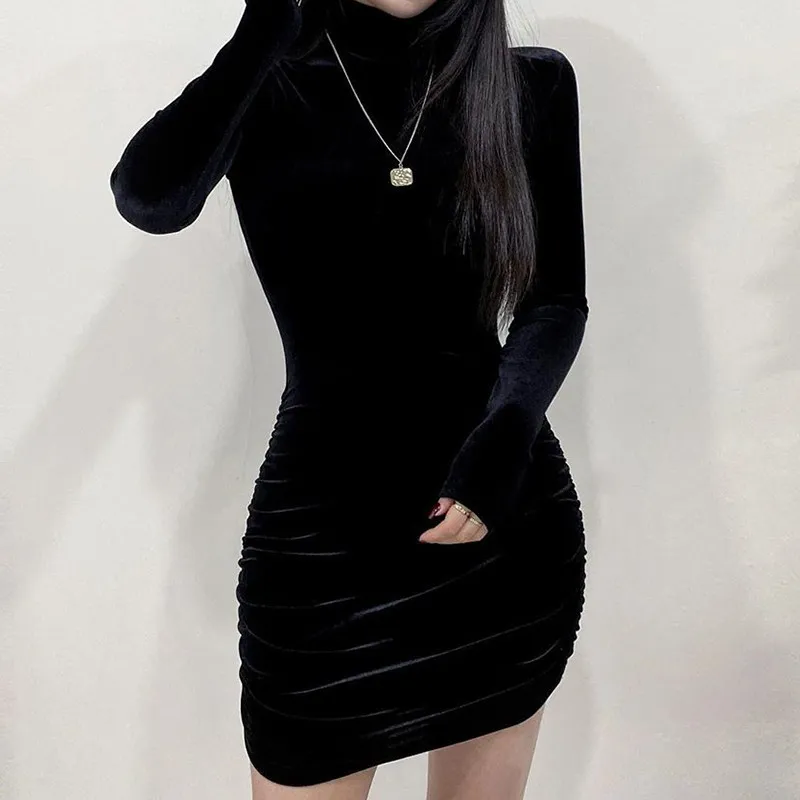 Casaul Solide Samt Runched Schwarz Kleider Für Frauen Mini Herbst Rollkragen Langarm Bodycon Kurzes Kleid Winter Kleidung 210415