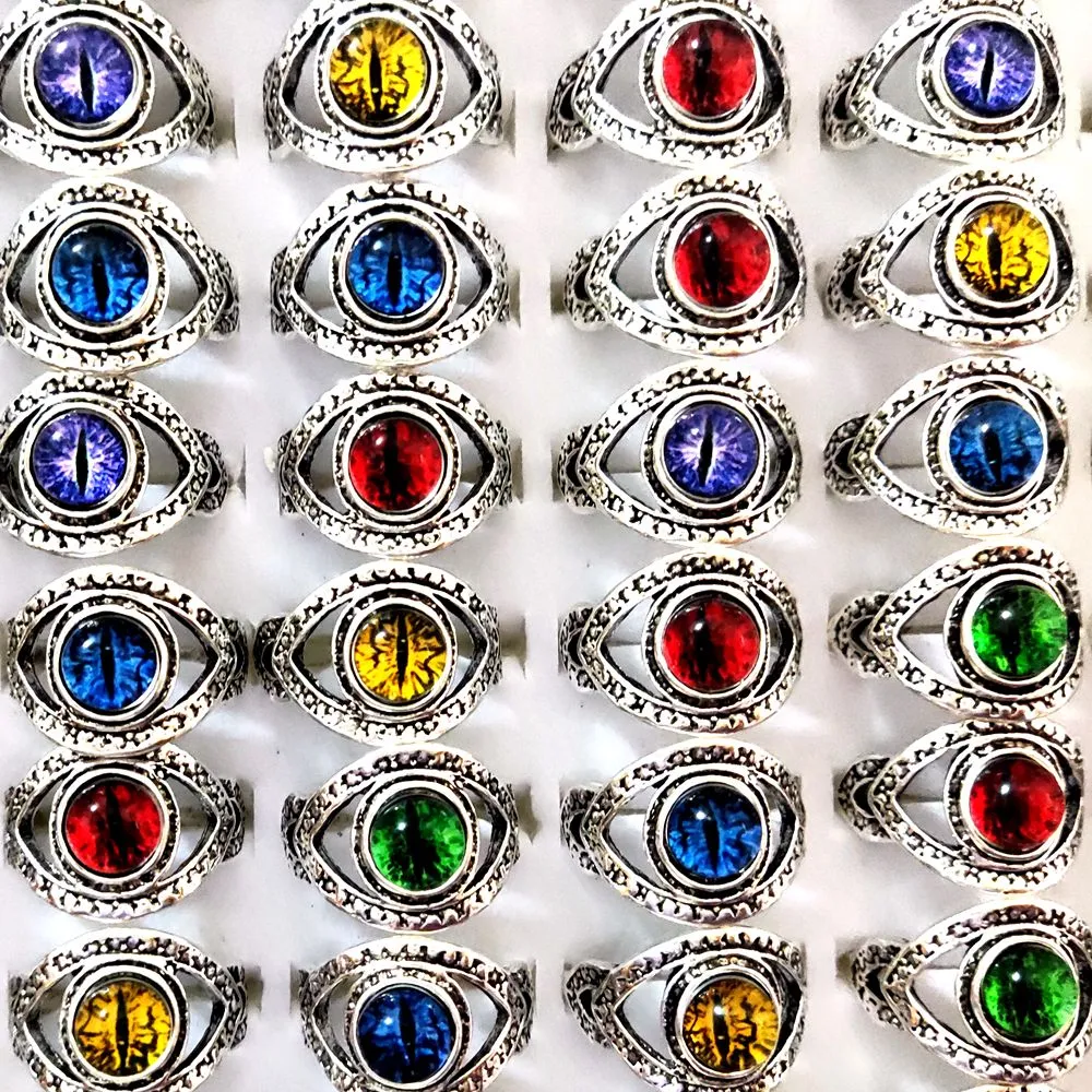 Hot 30pcs / lot Punk Bijoux Evil Eye Ball Anneau Multicolore Gothique Oeil Creux Bague de Fiançailles pour Femmes Rétro Argent Hommes Démon Anneaux