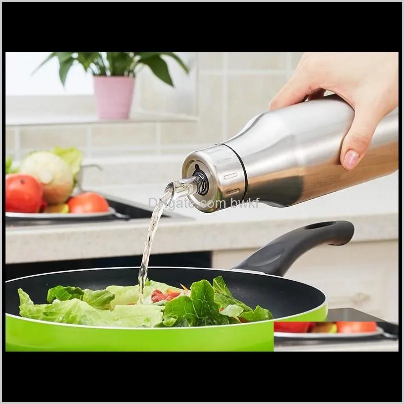 500ml/750ml stainless steel olive oil dispenser bottle oil pourer leakproof kitchen oil for for olive vinegar sauce kitchen tool