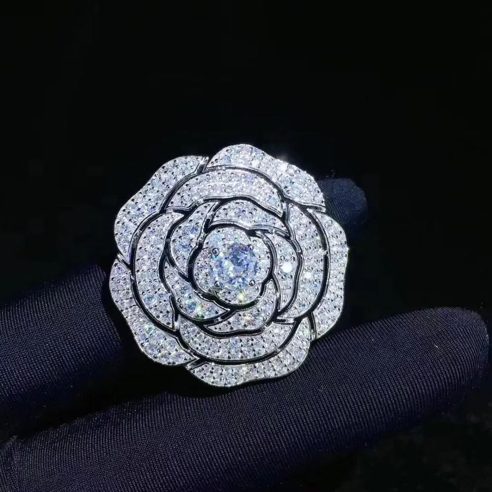 Camellia 925 Sterling Silver med Cubic Zircon Flower Brosch 34mm Classic Fine Women Smycken För Coat